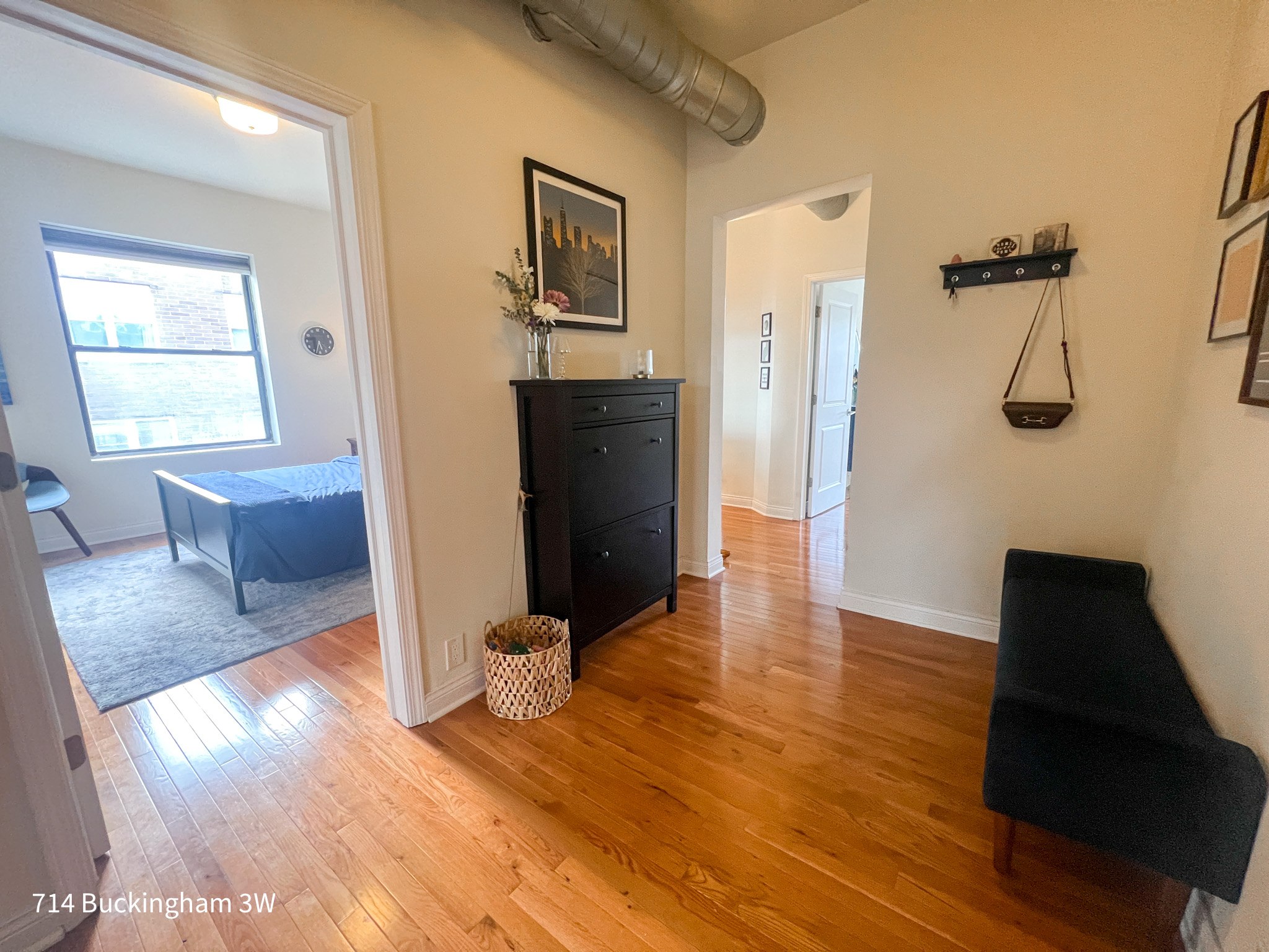 710-16 W Buckingham Pl 710-16 W Buckingham Pl, Chicago, IL 60657 - Leasing by Cross Street